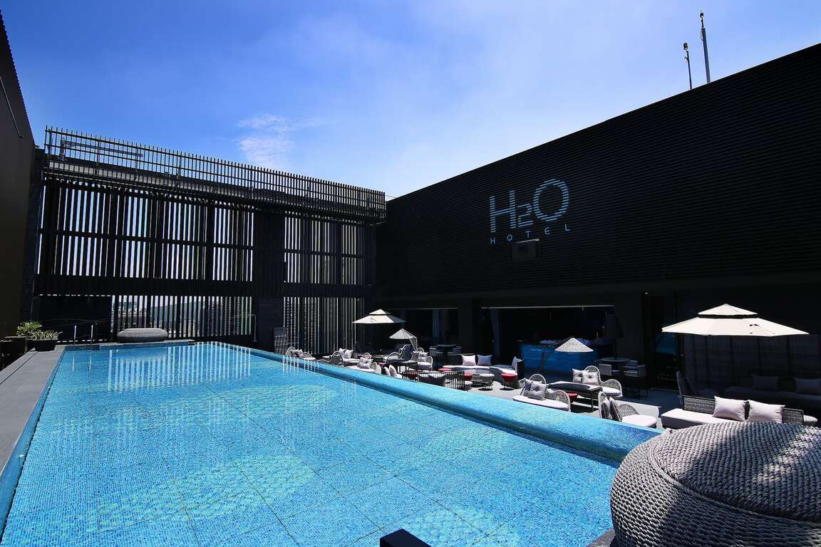 图11 H2O水京栈酒店提供贴心接驳 引导客人入房及介绍