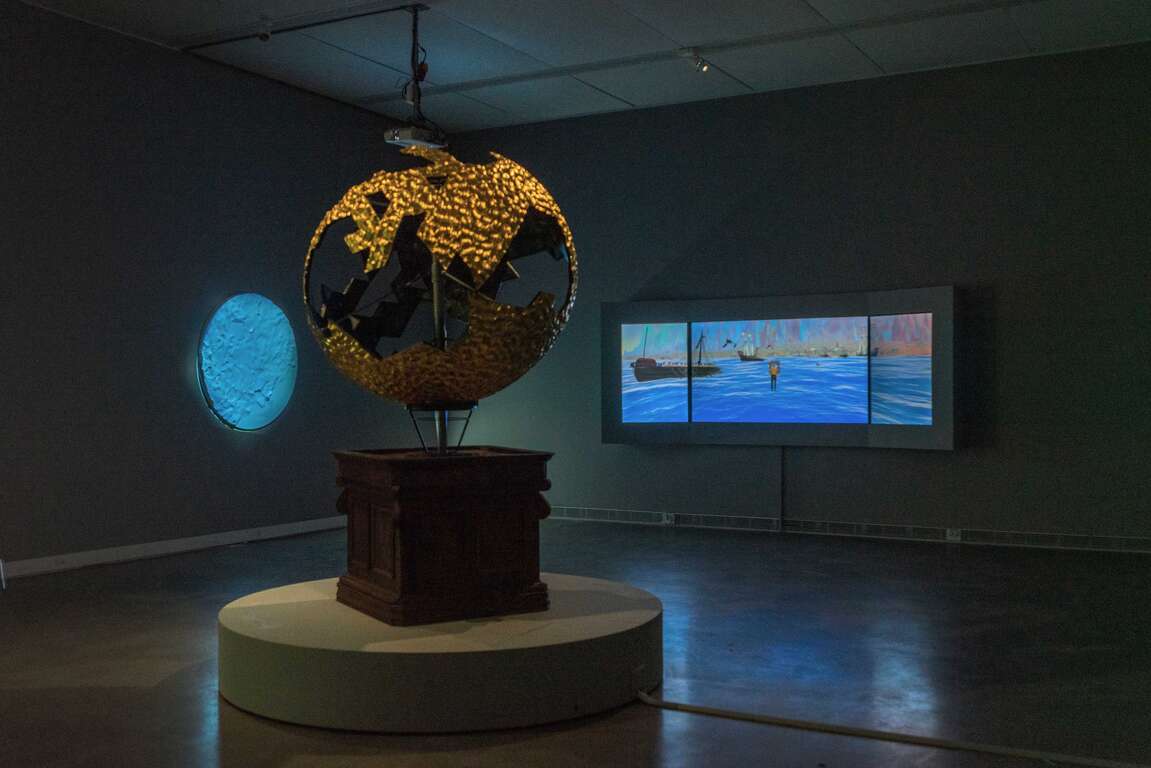 《泛.南.岛艺术祭》展览现场,图为艺术家组合邱杰森与莫珊岚作品〈雅加达事件簿〉