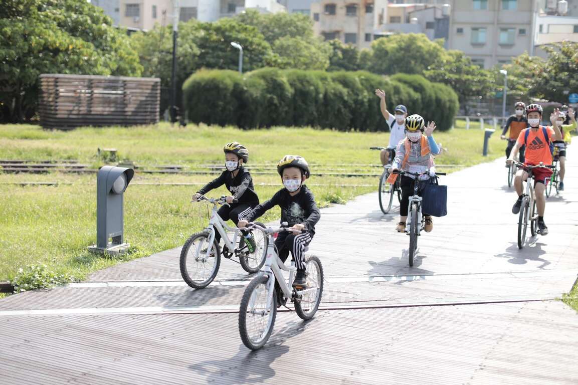 大小朋友也能輕鬆享受鐵馬樂趣
