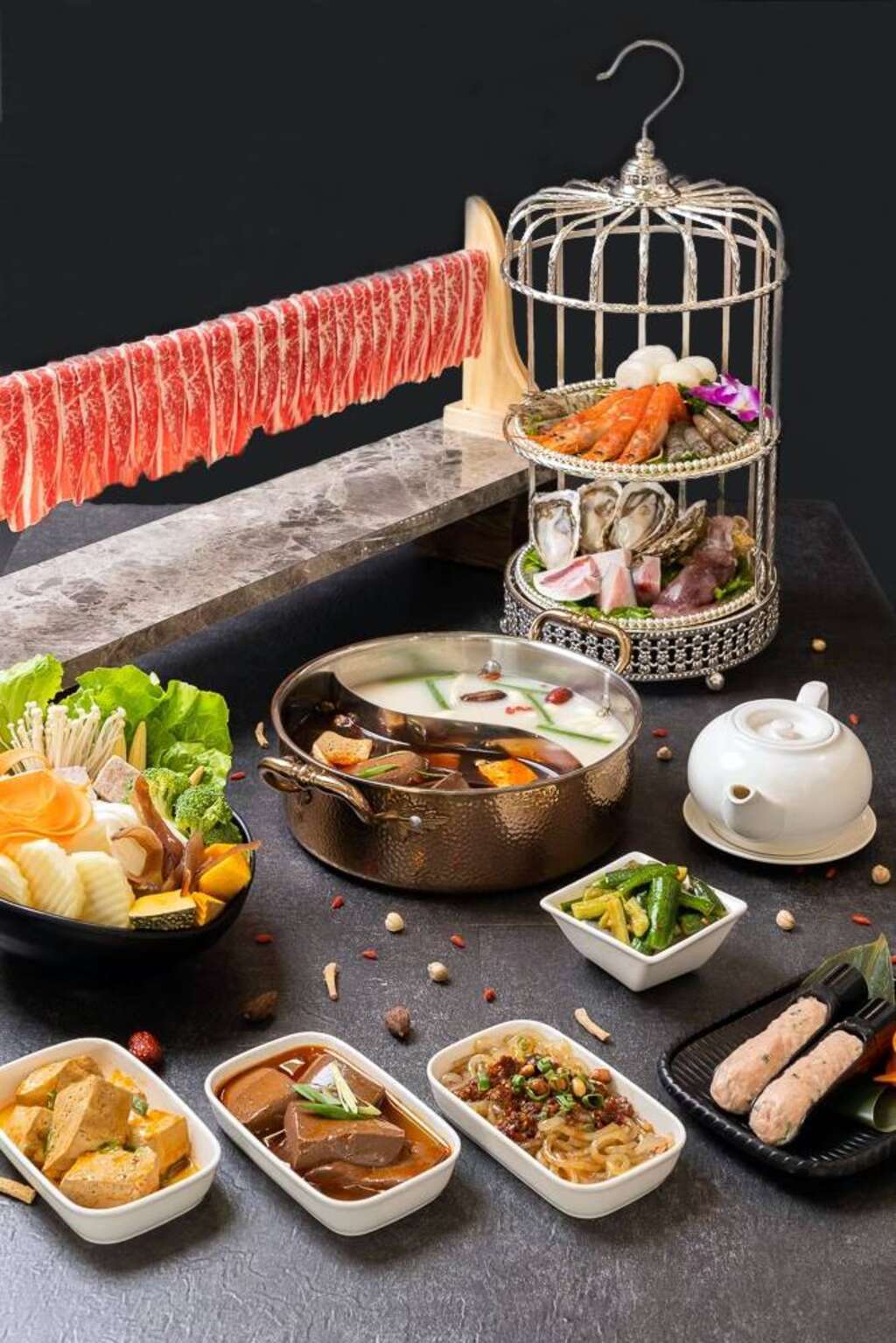 灑椒麻辣鴛鴦火鍋