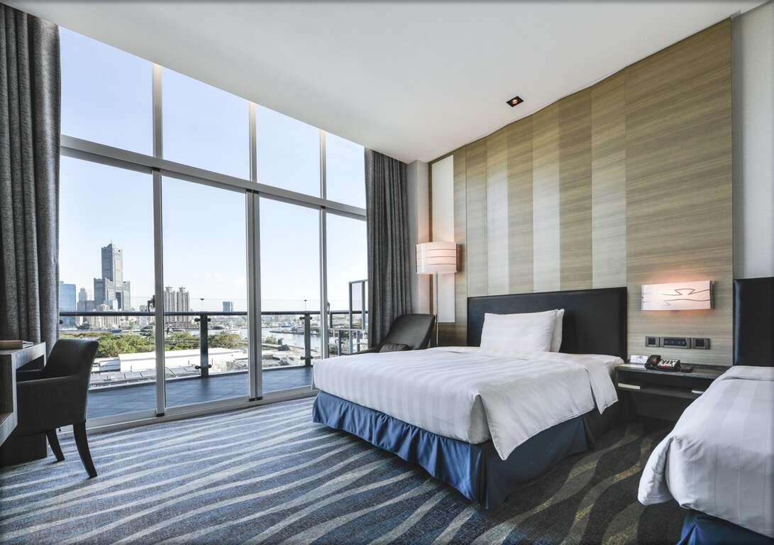 Figure 13: Present your event pre-sale ticket or wristband to enjoy discounts on accommodation and dining.