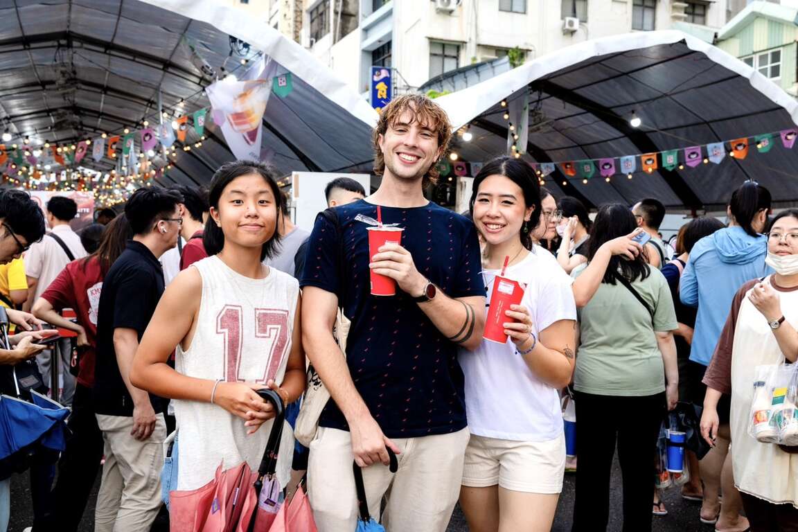 圖3.奶茶節活動吸引外國遊客參與