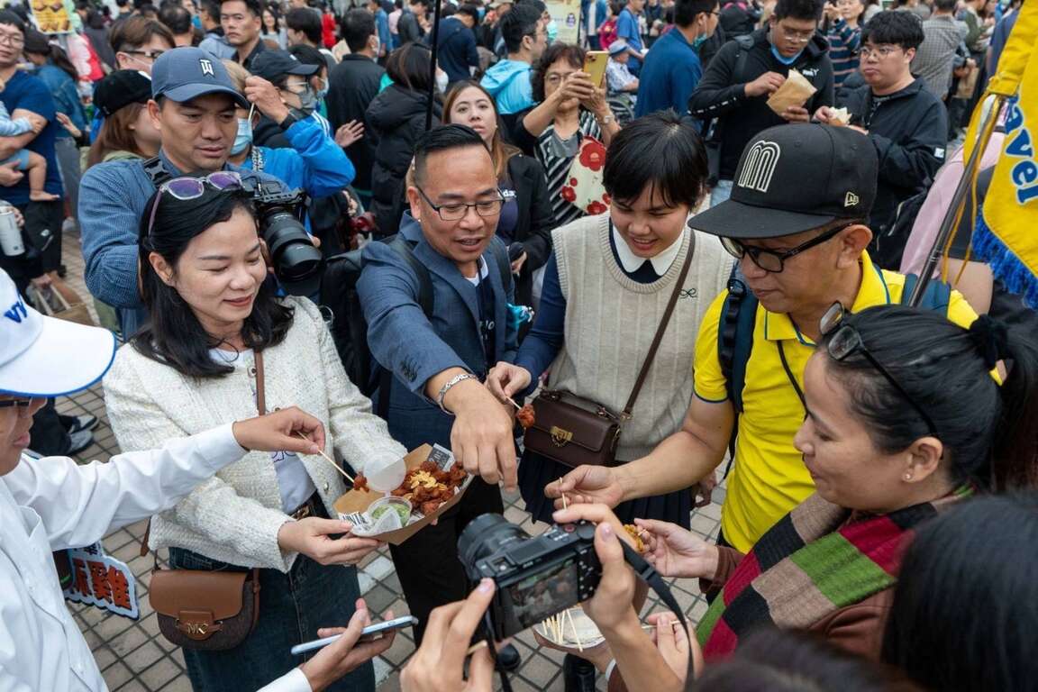 圖六、高雄鹹酥雞嘉年華今年已邁入第五屆,每年吸引眾多國內外遊客前來嘗鮮
