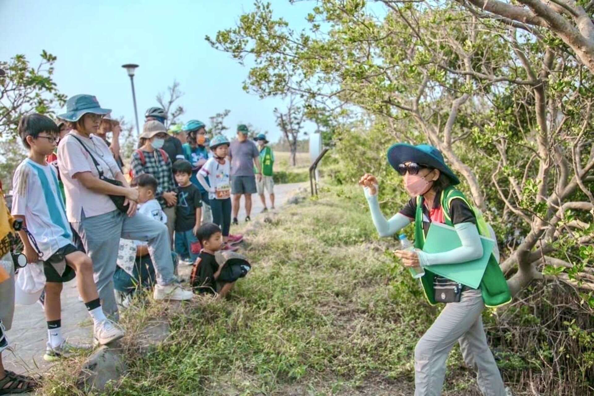 圖5、有趣的濕地生態導覽大受民眾喜愛。