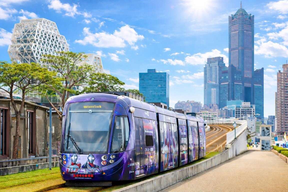 圖二、超人力霸王主題輕軌列車