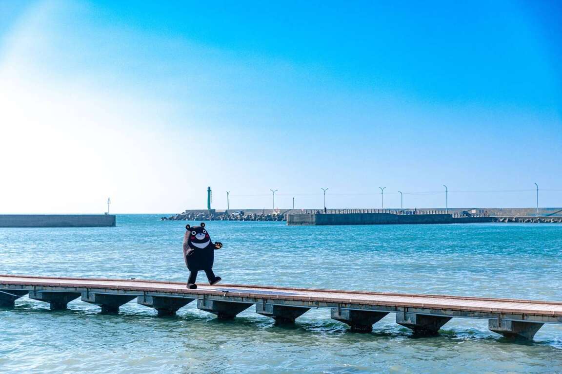 圖8. 漫遊高雄魅力海線，親臨漁港感受現撈活力，品嚐道地的尚青海味。