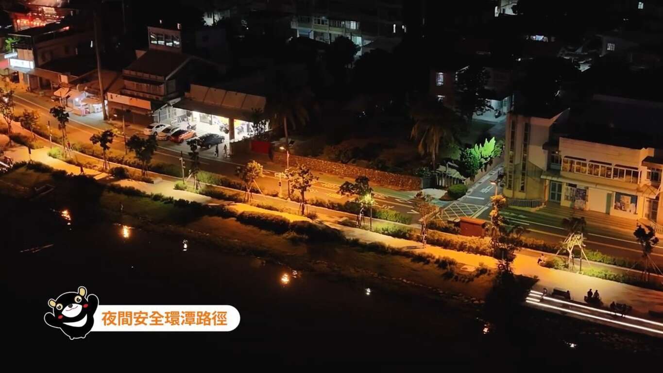 照片 20 蓮池潭夜間風華