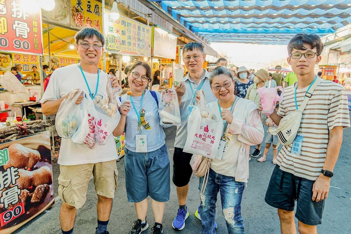 圖8.來興達港觀光漁市品嘗各式海鮮小吃