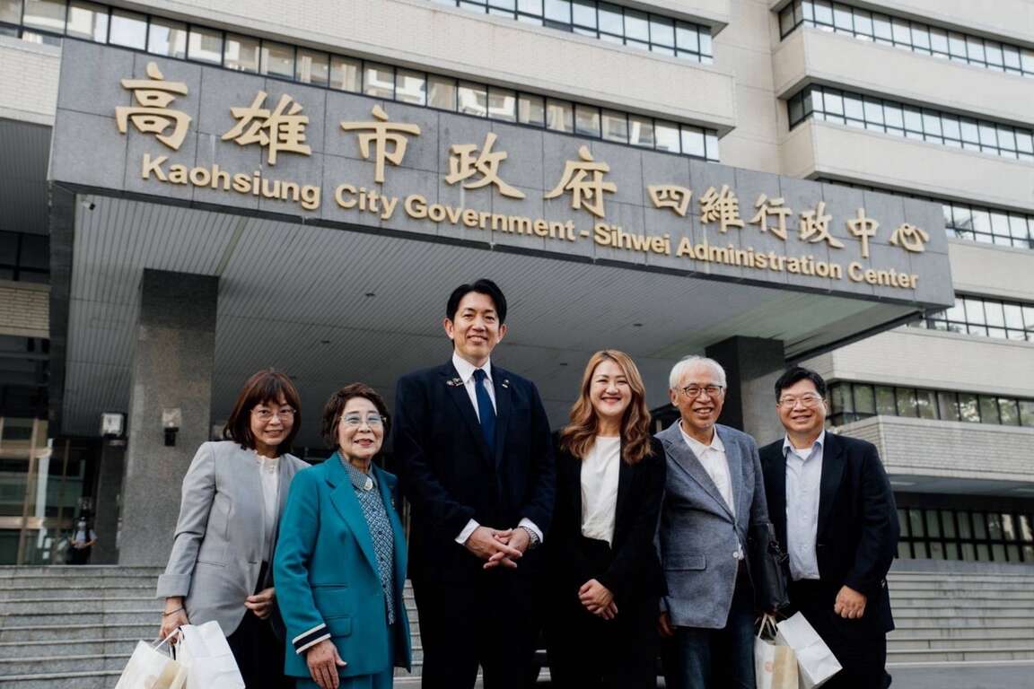 圖10：觀光局期盼未來兩市觀光協會簽署交流MOU，及觀光大使「高雄熊」與松原市吉祥物「松原君」IP 聯名合作。