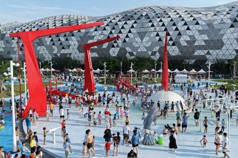 星光公園戲水區試營運_照片為高雄市政府工務局提供