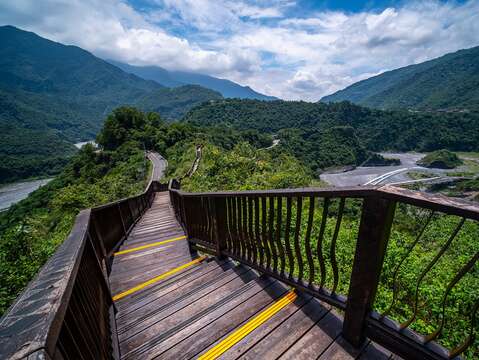 The Xiaochangcheng Trail, a popular attraction in Maolin, has reopened!