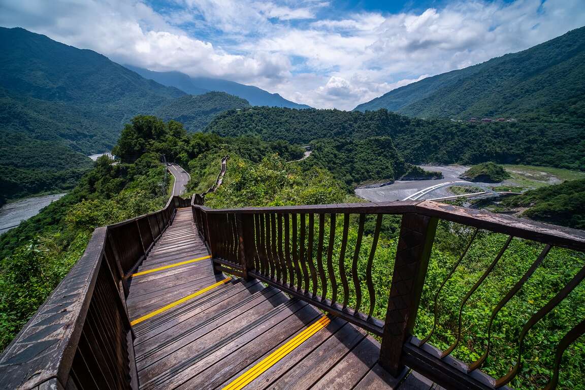 Đường đi bộ Tiểu Trường Thành trong khu du lịch được yêu thích tại Mậu Lâm mở cửa trở lại!