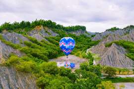高雄觀光局在田寮月世界熱氣球試飛成功
