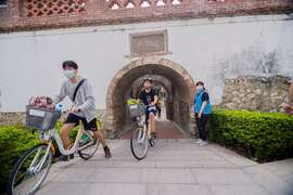 騎單車遊古城