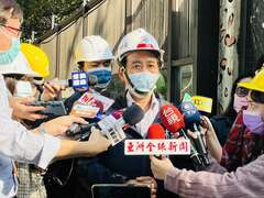 壽山動物園「新動物園運動」改建工程進行中，副市長林欽榮巡視接受媒體訪問