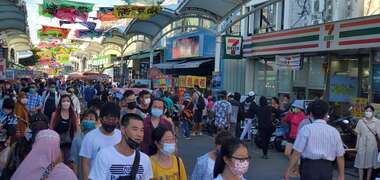 6.今年暑假旗津非常热闹快来旗津逛沙雕、享用美食，感受度假风情。