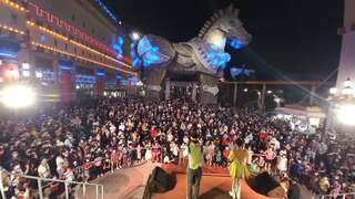 3.义大游乐世界10月每周六都有「万圣音乐夜」可一边看乐团演唱，同时畅玩乐园游