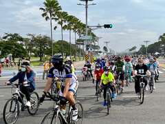 4-千人騎乘單車在亞洲新灣區享受愉快假日