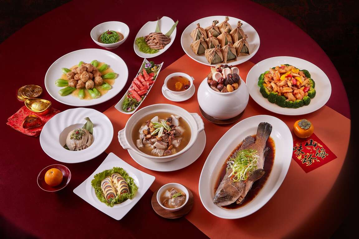 04-福容大饭店「港都福容团圆外带年菜组」10人份售价9,999元