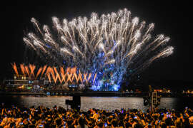 圖四高雄蓮潭燈會開幕首日估計吸引超過30萬