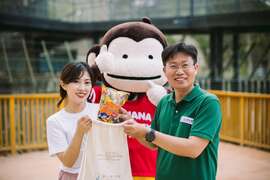 图2 寿山动物园呼吁食物不外露，收好放包包
