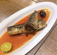图说七：鼓山区贰哥食堂入选餐点「化骨酱烧秋刀鱼」