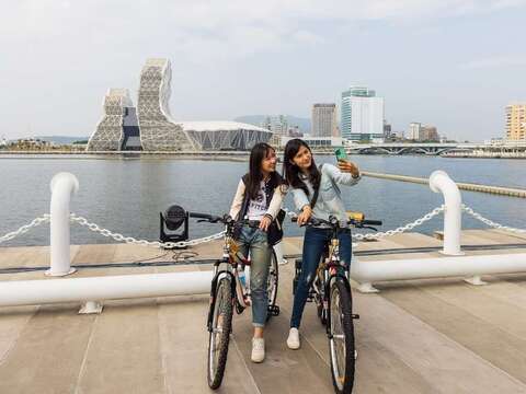 Xu hướng du lịch và giải trí mới sau đại dịch - Du lịch thể thao tại núi biển sông cảng Cao Hùng rất được yêu thích