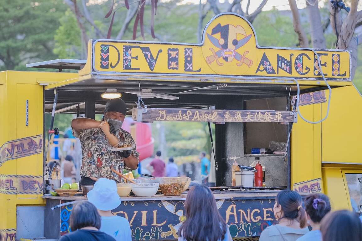 图4:来自桃园的「Devil _Angel-恶魔天使餐车」纯手工自制墨西哥料理!首次挑战蔬食料理。