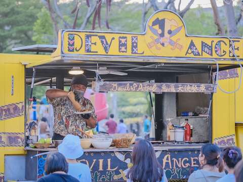 图4：来自桃园的「Devil _Angel-恶魔天使餐车」纯手工自制墨西哥料理！首次挑战蔬食料理。