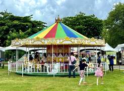 圖5現場提供旋轉木馬及旋轉熱氣球遊樂設施讓小朋友免費乘坐。