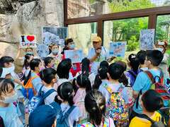 導覽志工分享壽山動物園老虎的小故事