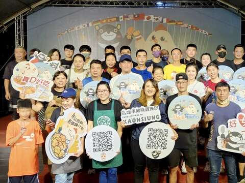 高闵琳局长亲自颁奖表扬参与店家