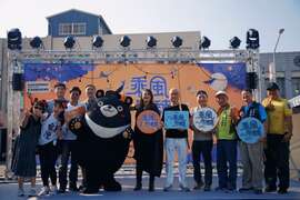 图3、高闵琳局长与高雄观光公协会代表推广低碳旅游