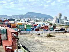 图11:高雄港16-18号码头前身为货物邮轮集散地。