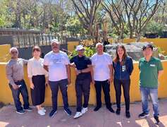 圖9.史瓦帝尼王國姆巴巴內市長Vusi Wilson Tembe率團訪問高雄，來到壽山動物園參觀。