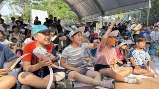 图2：逗趣活泼的表演融入动物保育，让小朋友印象深刻