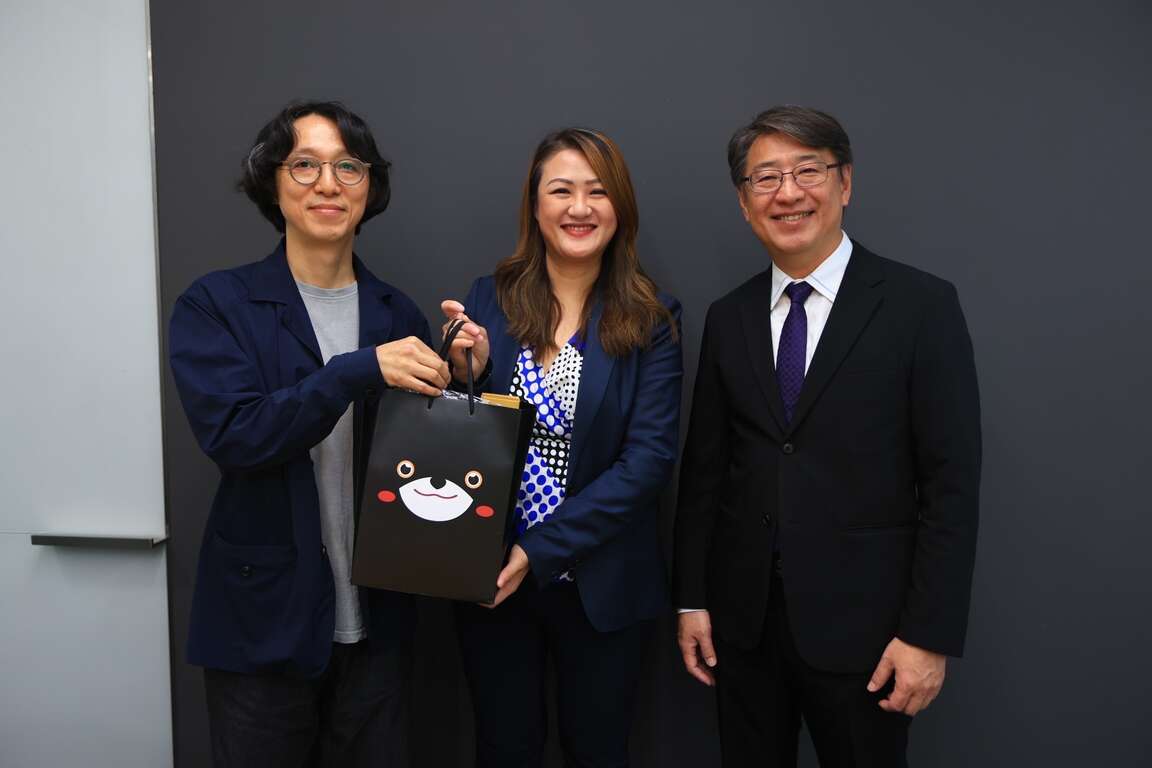 2.观光局长高闵琳、新闻局长项宾和拜会韩国MBC电视台申弦昌局长