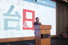 10.以「Taiwan can help!」帮助包括美日欧洲多国的口罩国家队「南六公司」董事长黄清山於论坛中致词