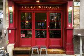 图5.「Le Bistro D'Ours 小熊餐酒馆」强调店内环境整体感非常舒适、清新与高质感