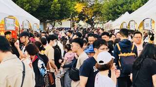 图七：城市咖啡市集