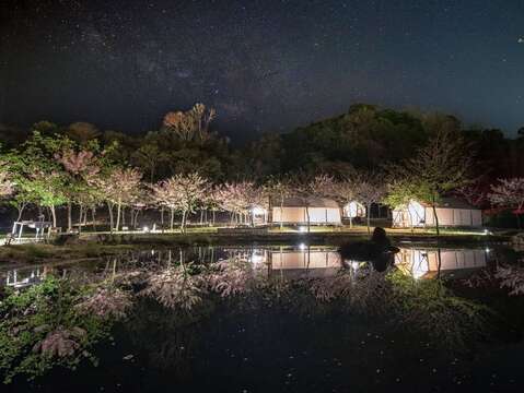 远山望月温泉露营区