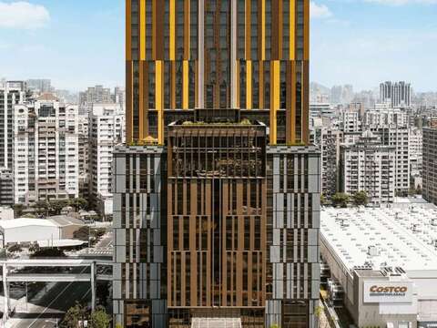 2「高雄万豪酒店」推出「2025 Kaohsiung Wonderland冬日游乐园住房专案