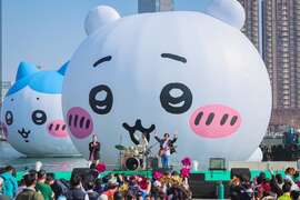 图7、高雄冬日游乐园代言人告五人带来精彩演出。