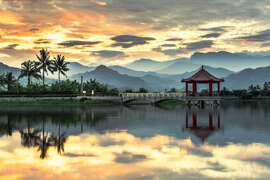 图11.美浓湖畔享受宁静美景