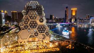图说1、高雄冬日乐园人气爆棚，开园一周吸引满满人潮。