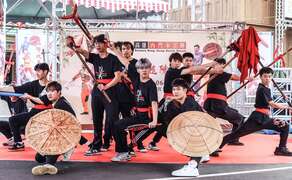 图4：龙华科技大学带来精湛创意宋江阵表演。