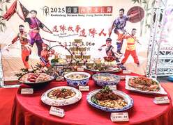 图7：欢迎大家手刀订桌，来内门顺贤宫参香祈福，品尝食神料理。