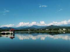 图三：天晴的美浓湖风景秀丽(志工洪静文提供)