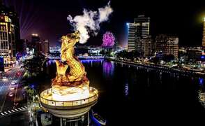 图1.鳌跃龙祥是高雄代表性地标