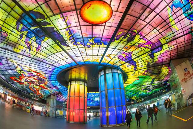 Dome of Light – O5R10 KMRT Formosa Boulevard Station